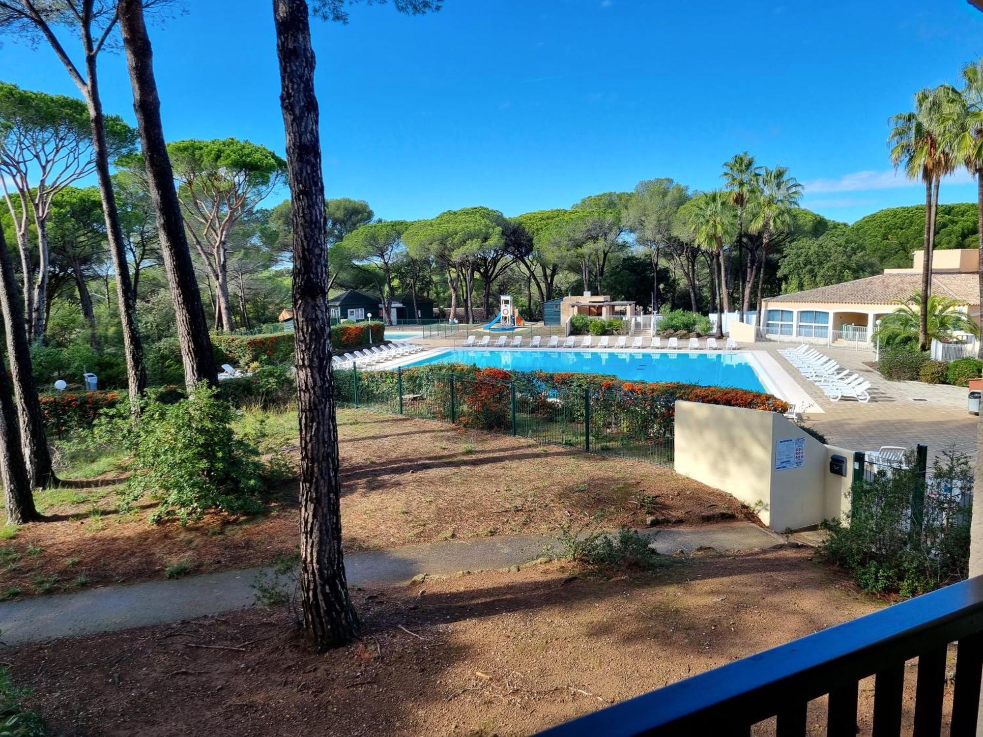 Studio 4P Vue Piscine St Raphael Valescure - Au Coeur Des Golfs Saint-Raphaël Eksteriør bilde